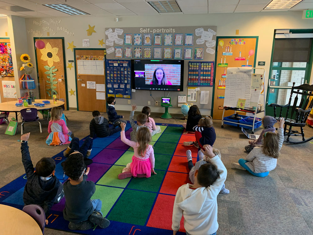 Dr Spencer spent the morning speaking to the kindergartners at Graland Country Day School. The kids really enjoyed their virtual field trip! 📚✏️🚌🖍